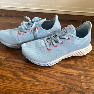 Reebok Womens size 7.5 Flashfilm 2.0 light blue